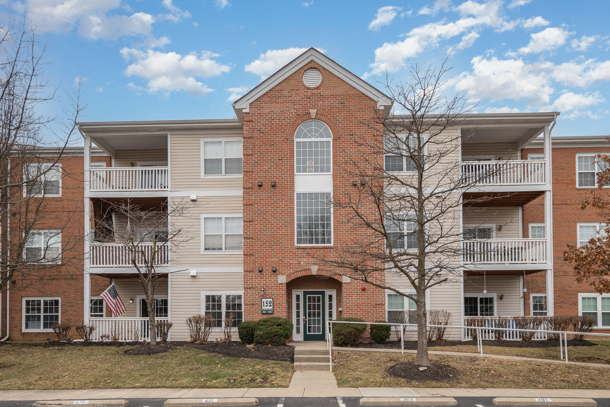 152 Saddlebrook Lane, 477