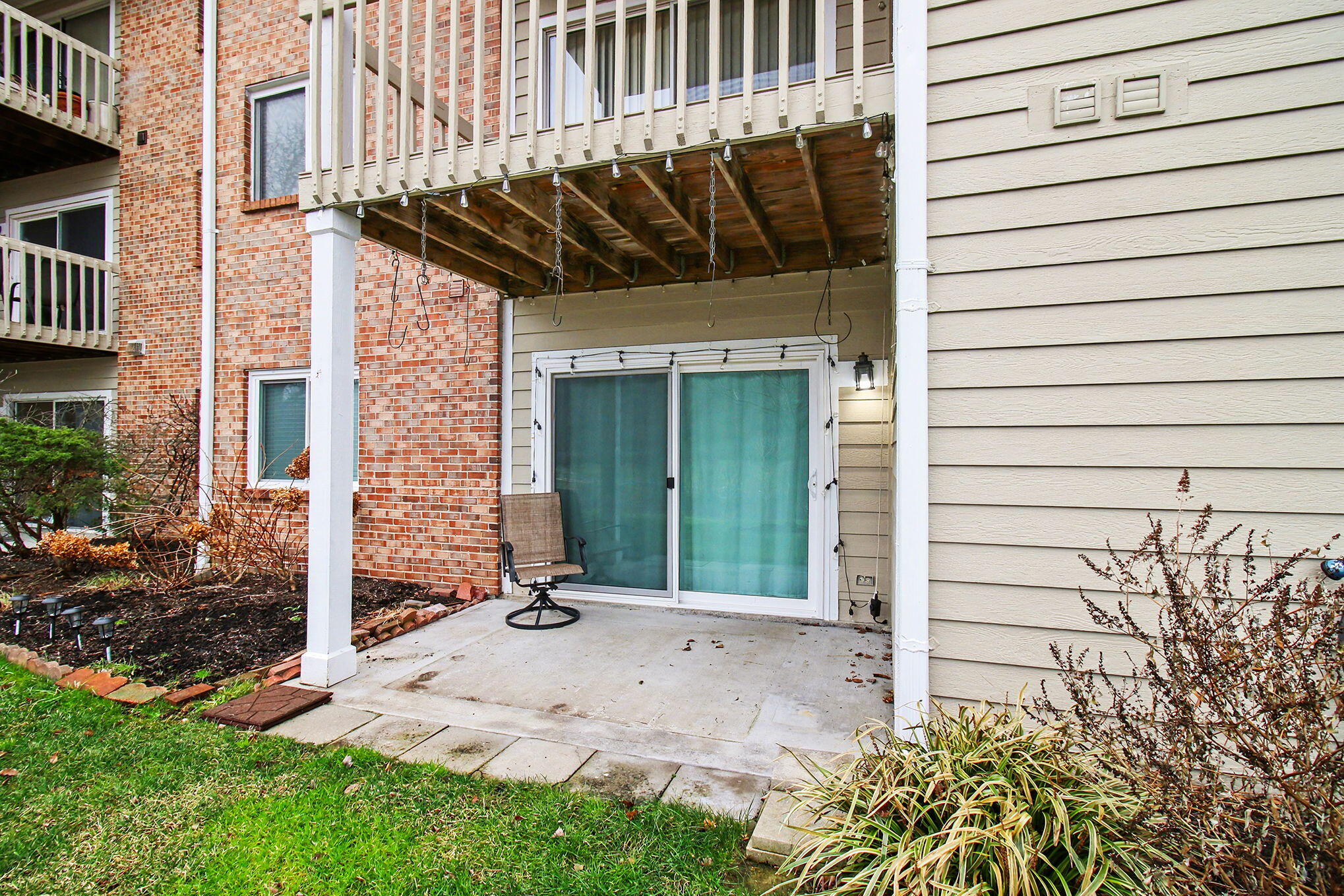 220 Willowbrook Court, 4