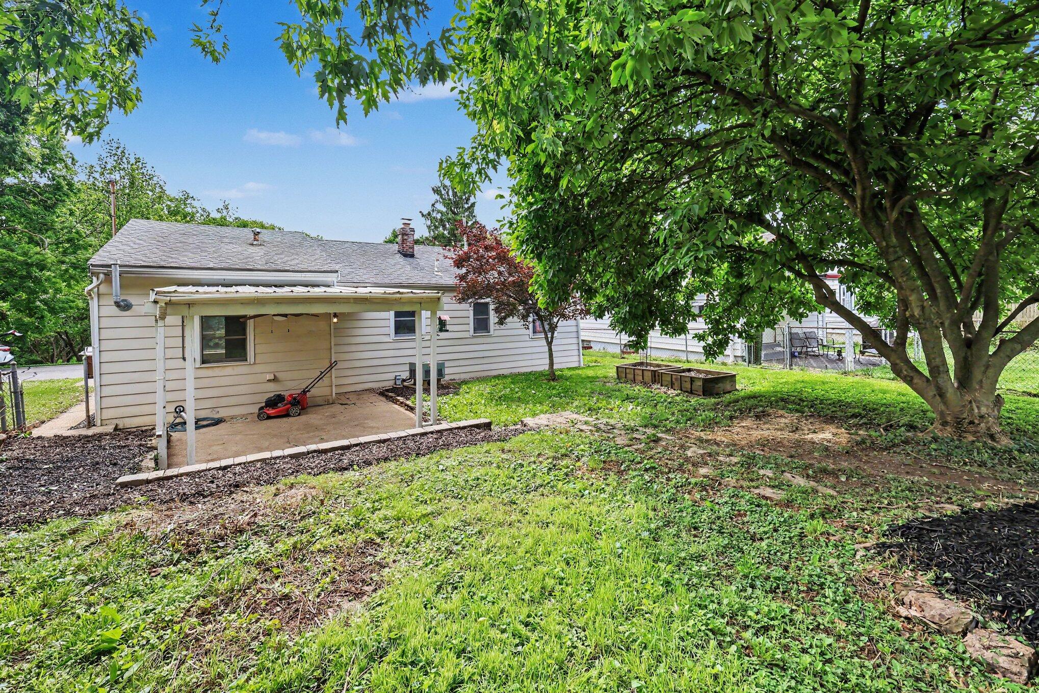 18 New Uri Avenue