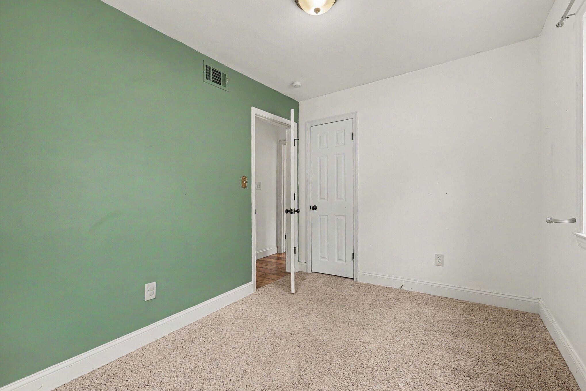 18 New Uri Avenue