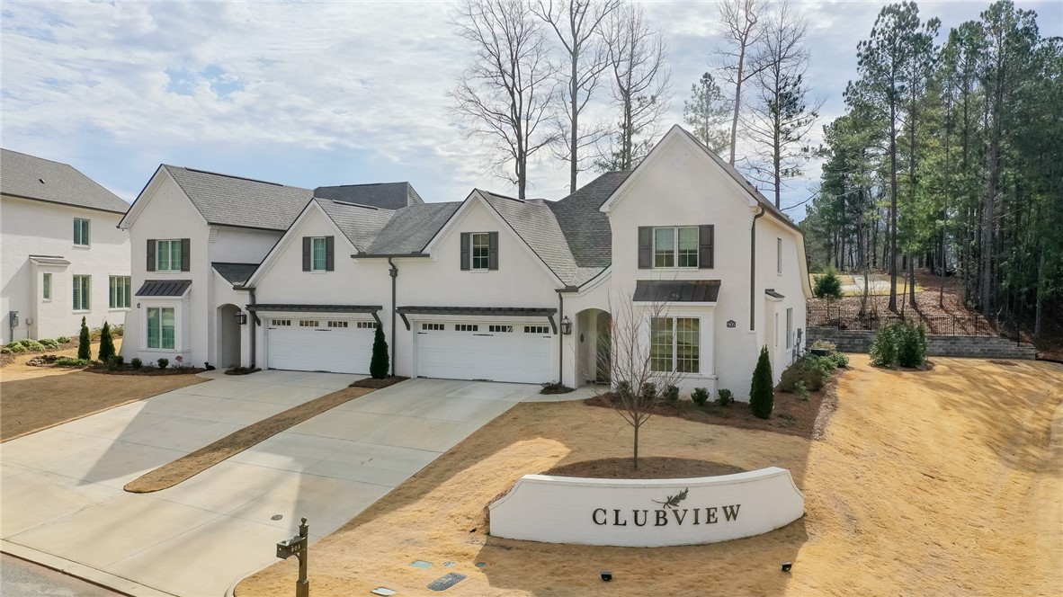 905 CLUBVIEW COURT