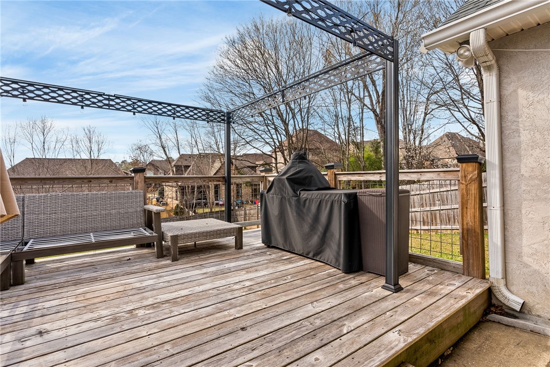 1096 AMBER LANE