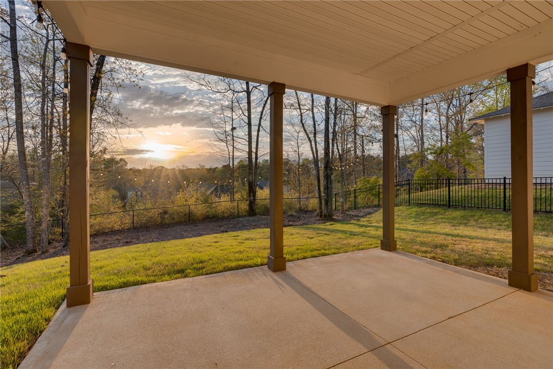 1518 DARTMOUTH DRIVE