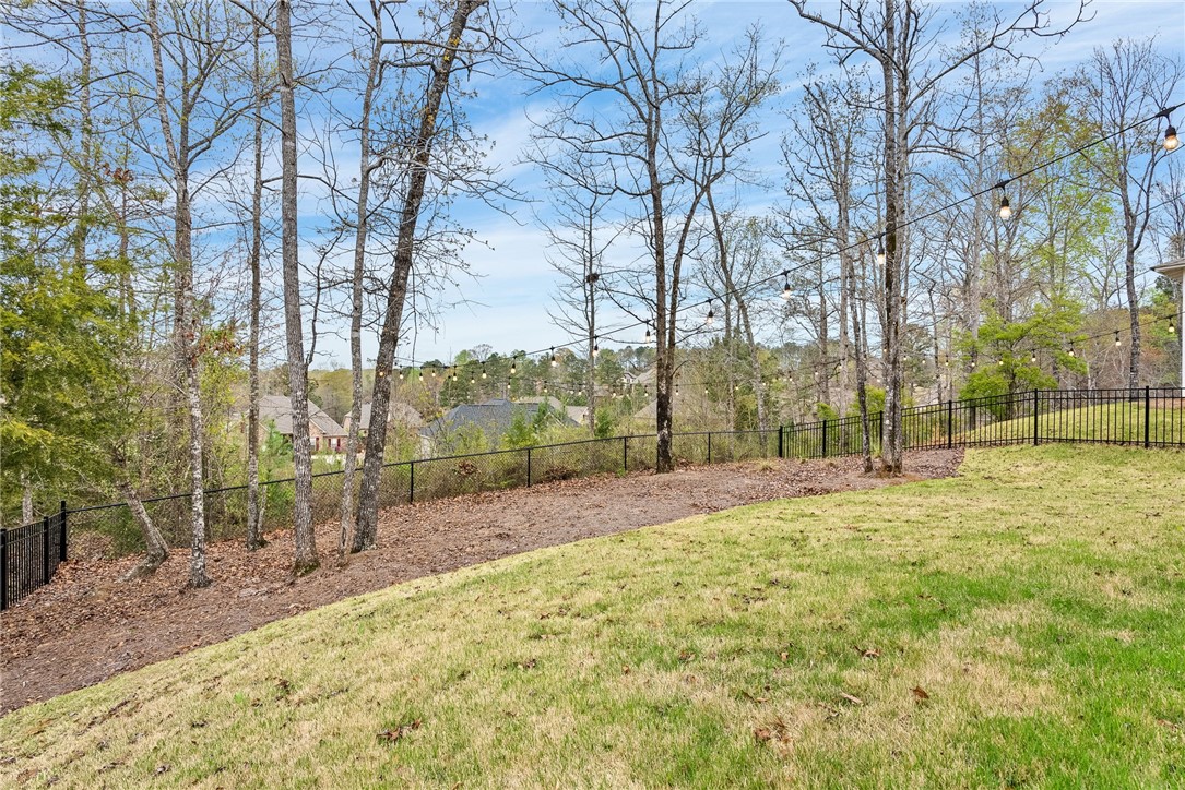 1518 DARTMOUTH DRIVE