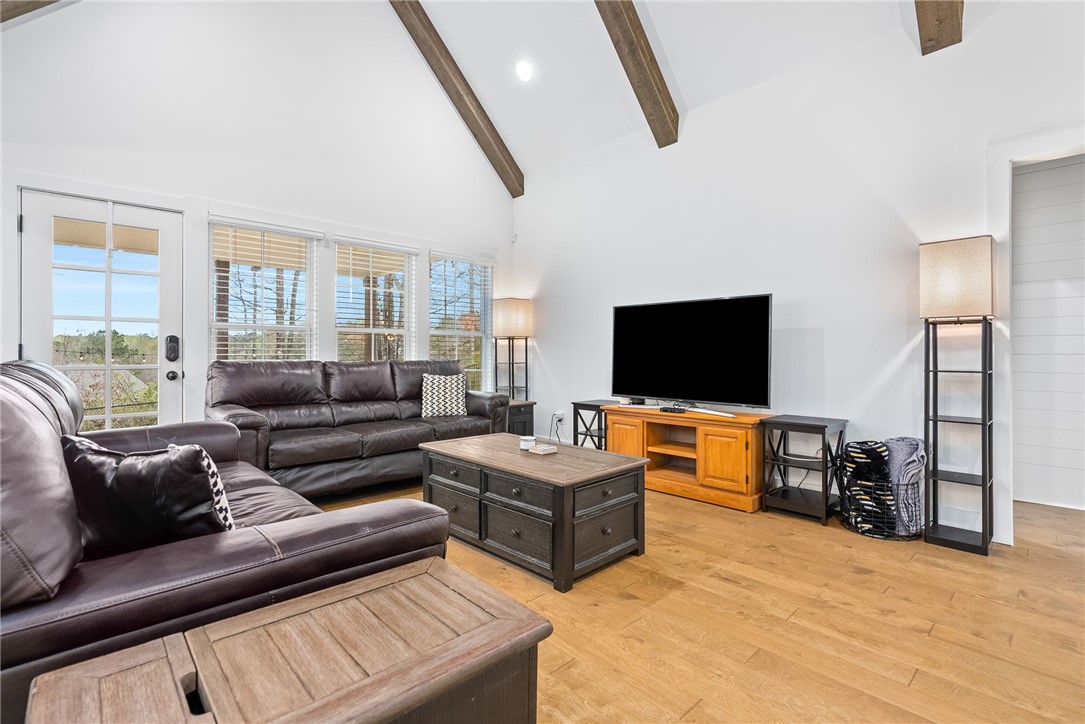 1518 DARTMOUTH DRIVE