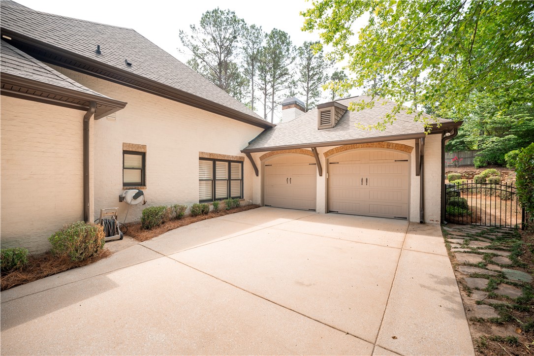 1118 BLACKMAN CIRCLE