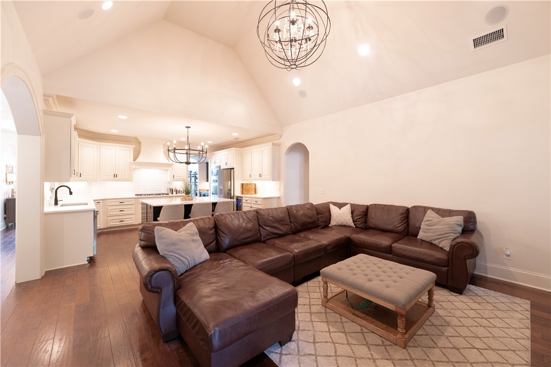 1118 BLACKMAN CIRCLE