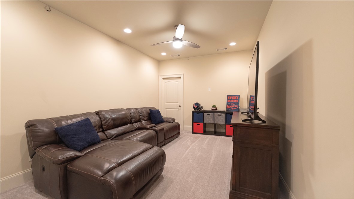 1118 BLACKMAN CIRCLE