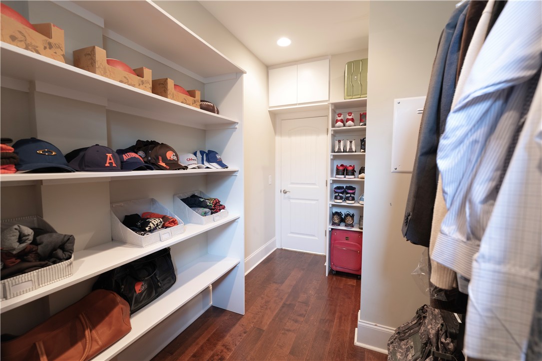 1118 BLACKMAN CIRCLE