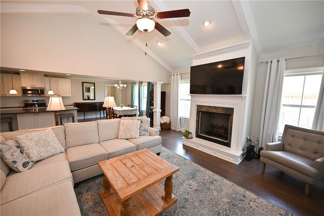 4126 BROADVIEW DRIVE