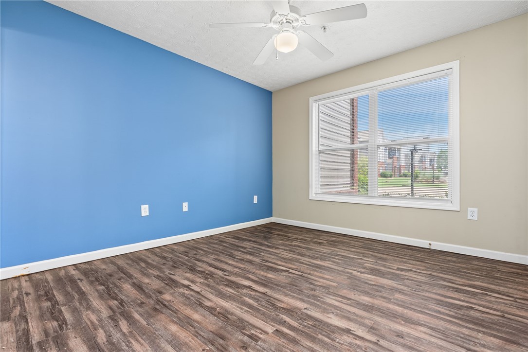 1114 S COLLEGE STREET 6103