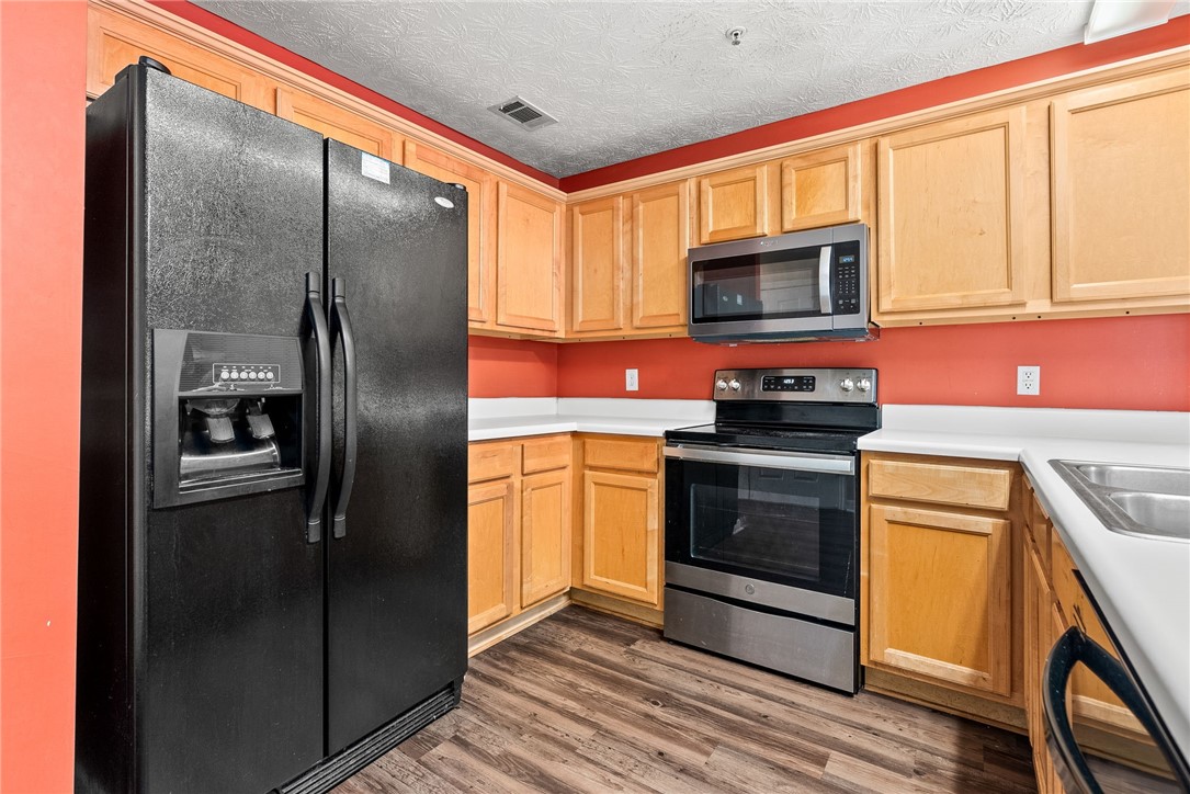 1114 S COLLEGE STREET 6103