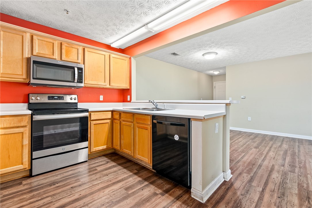 1114 S COLLEGE STREET 6103