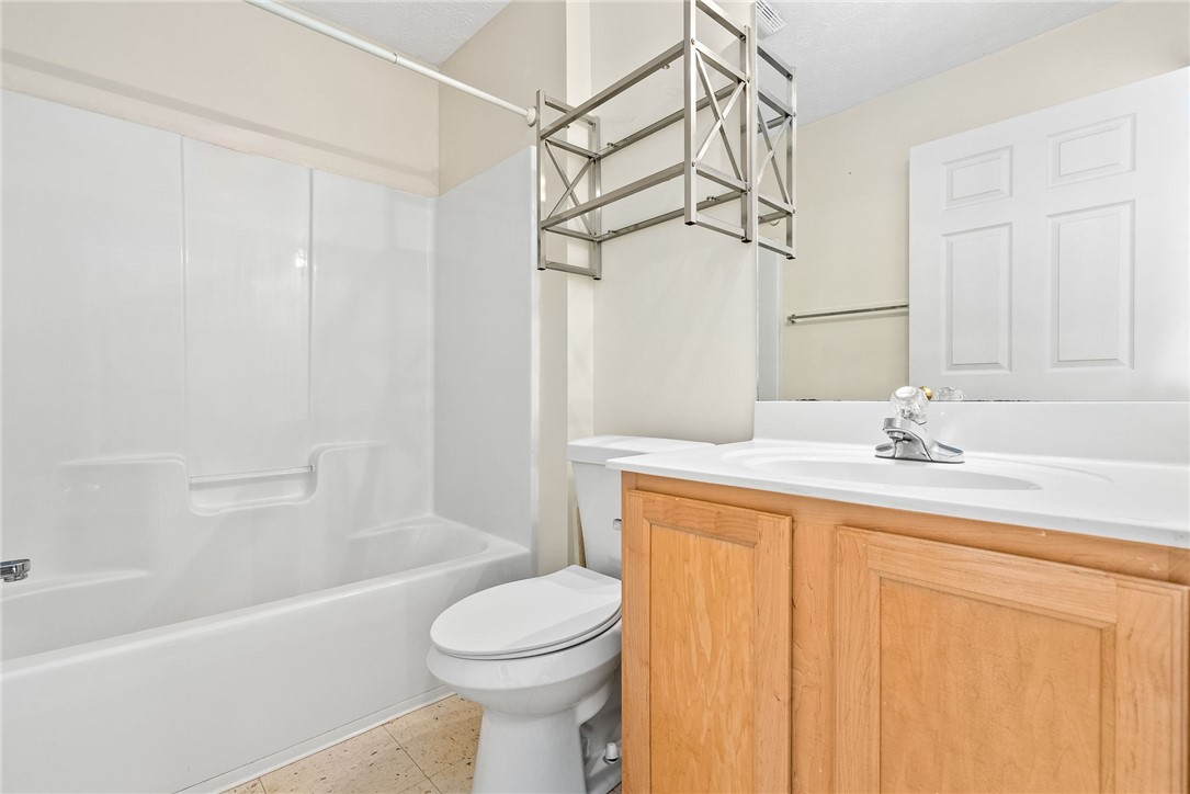 1114 S COLLEGE STREET 6103