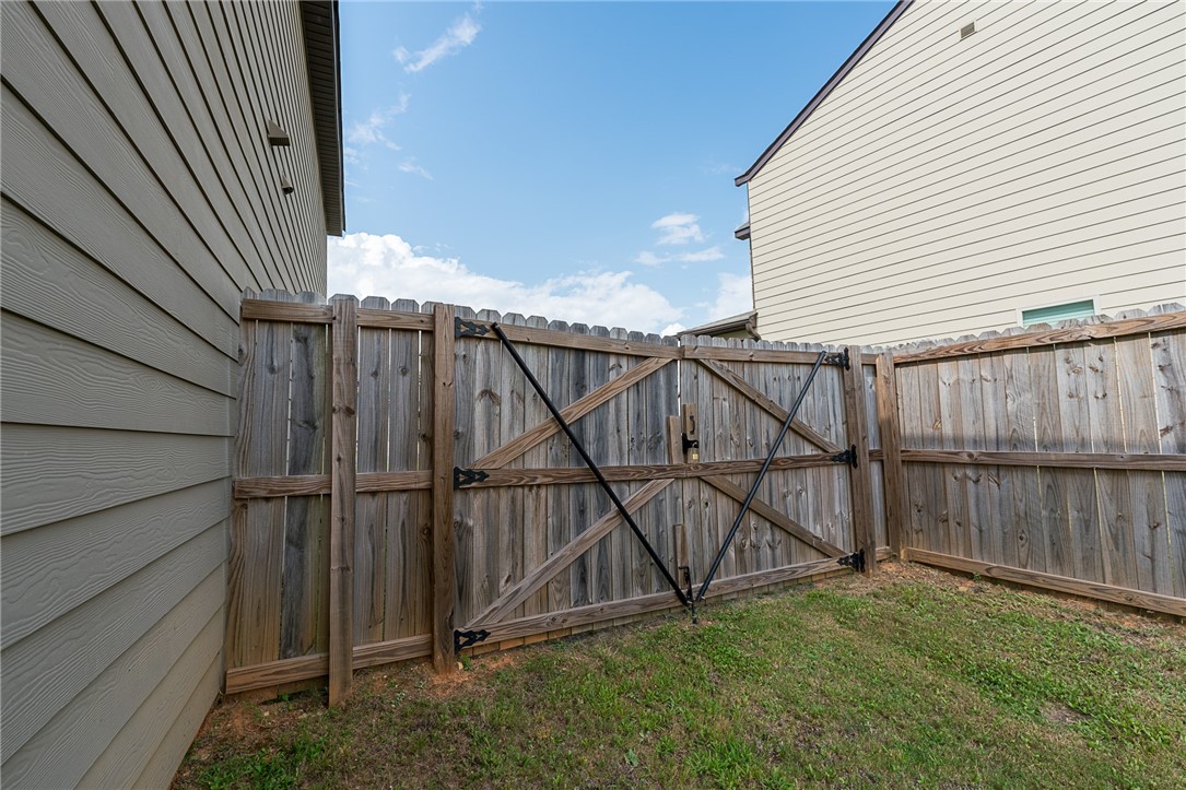 2599 BRITTANY LANE