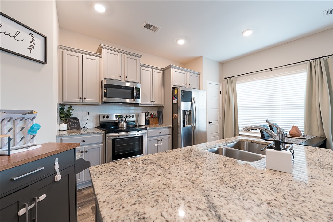 2599 BRITTANY LANE