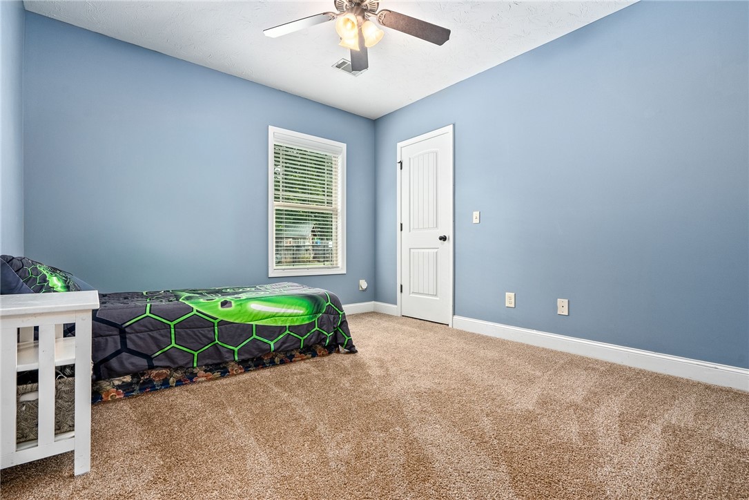2711 EAST POINTE WAY