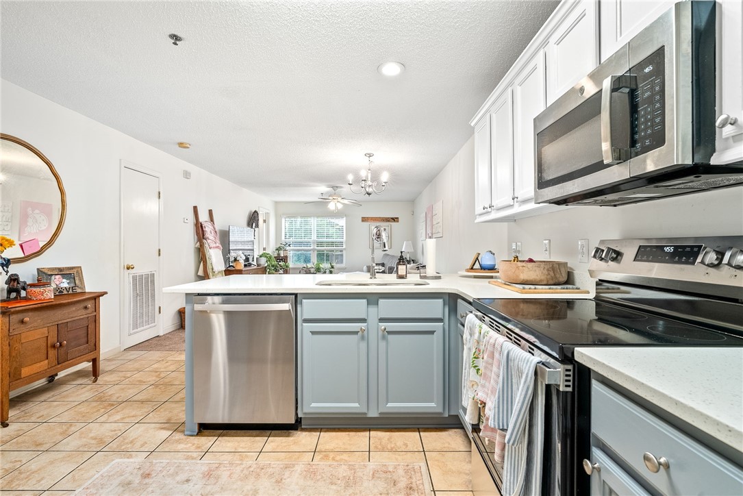 327 N ROSS STREET 121