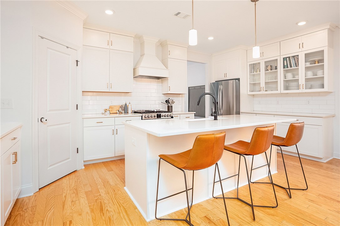 834 CLEAR SPRING DRIVE