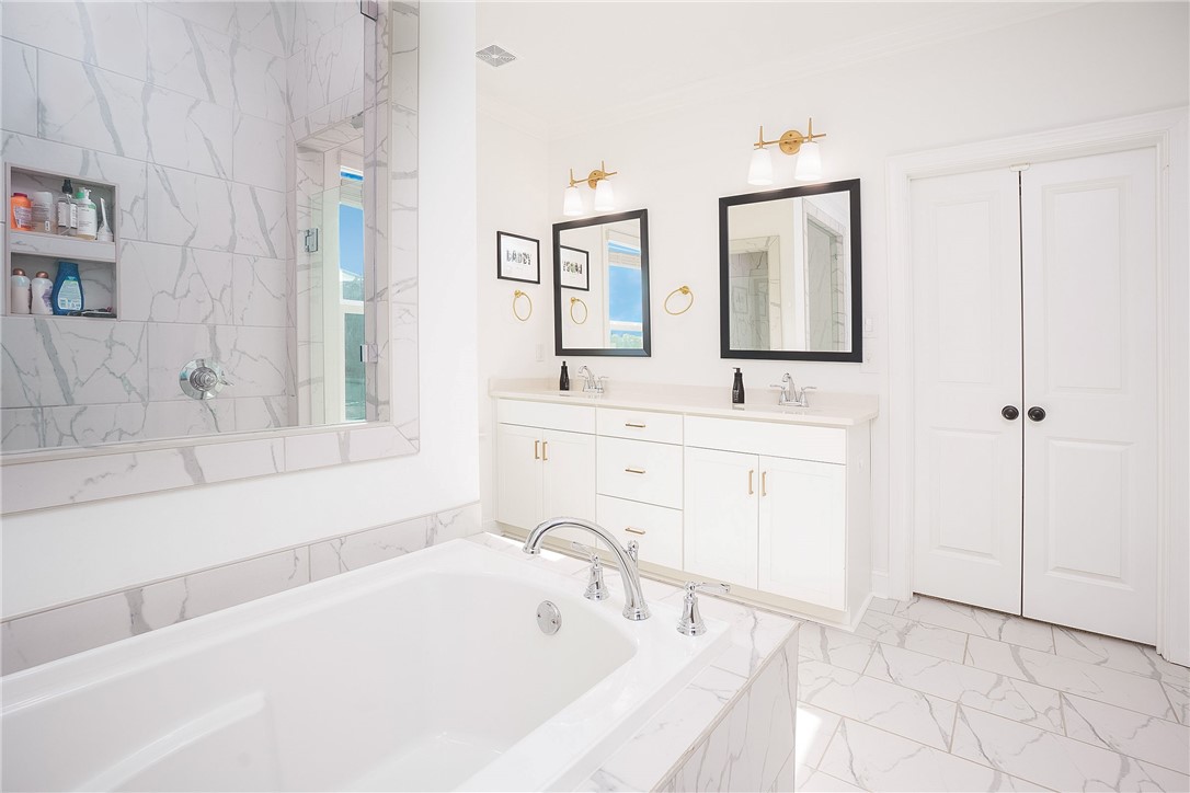 834 CLEAR SPRING DRIVE