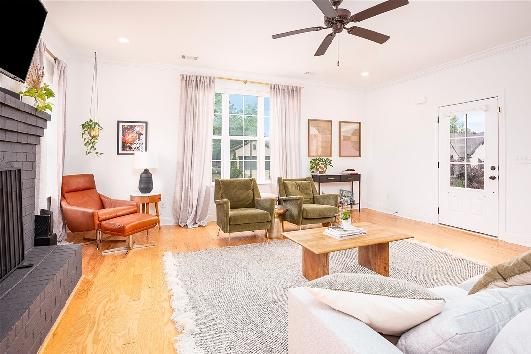 834 CLEAR SPRING DRIVE