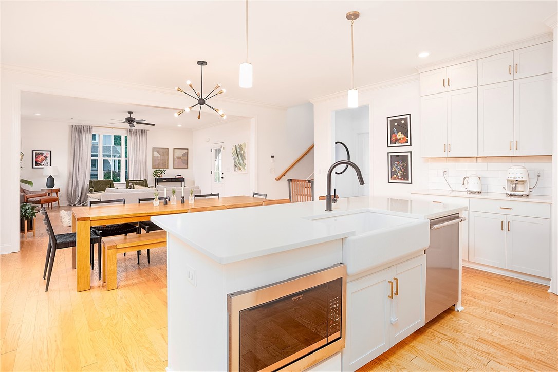 834 CLEAR SPRING DRIVE