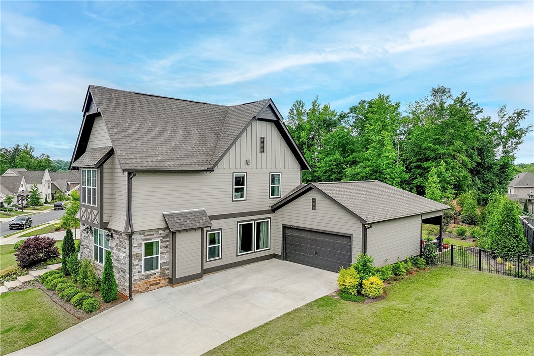 834 CLEAR SPRING DRIVE