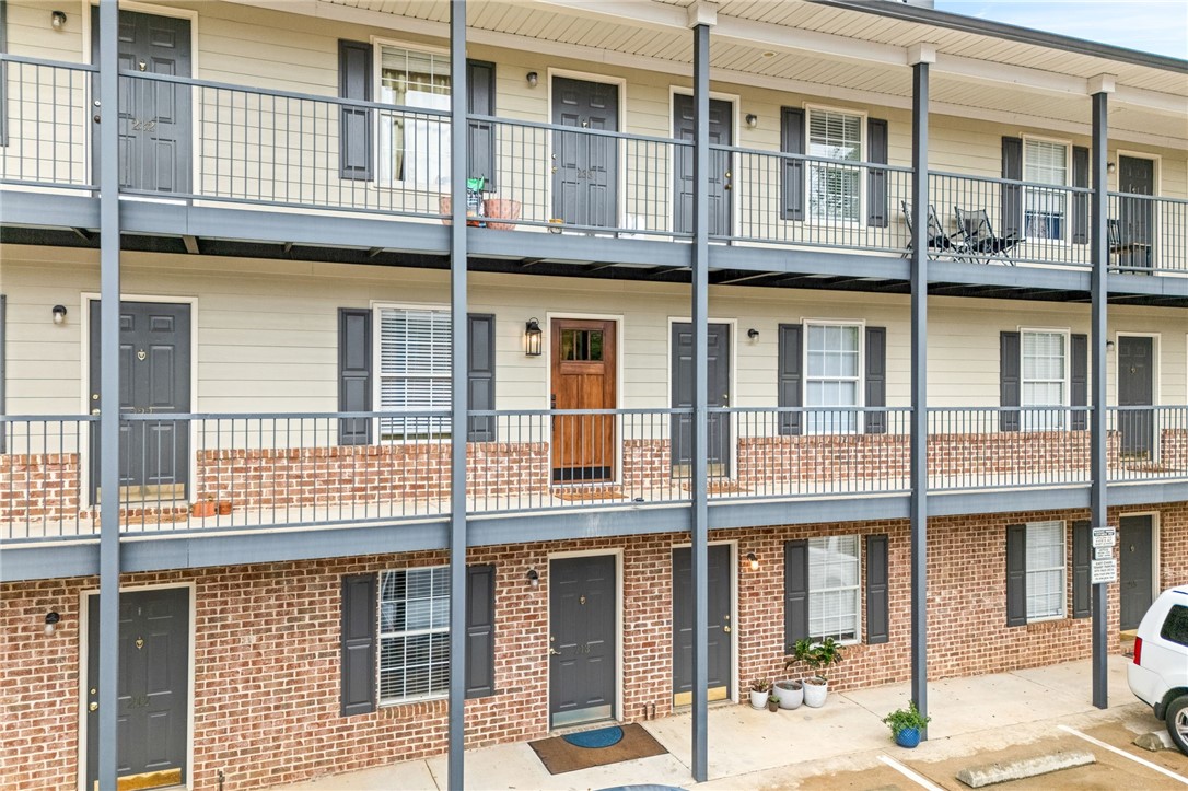 327 N ROSS STREET 223