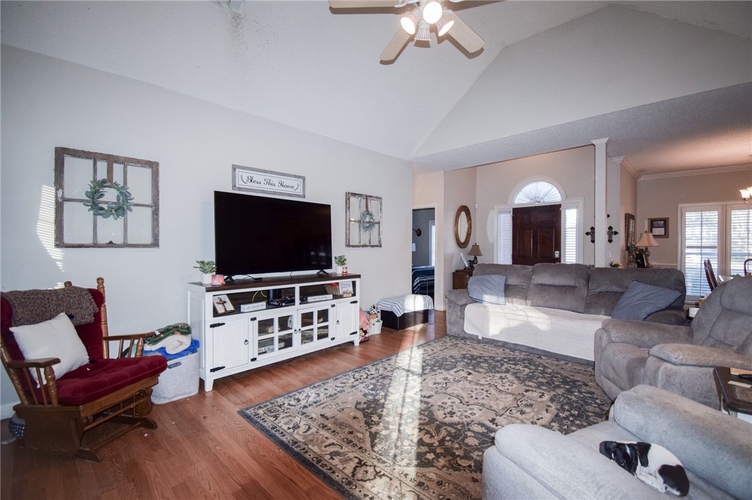 2019 HIGHRIDGE LANE