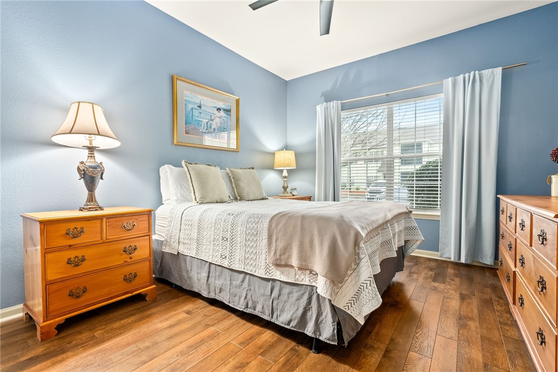 447 W LONGLEAF DRIVE 1206