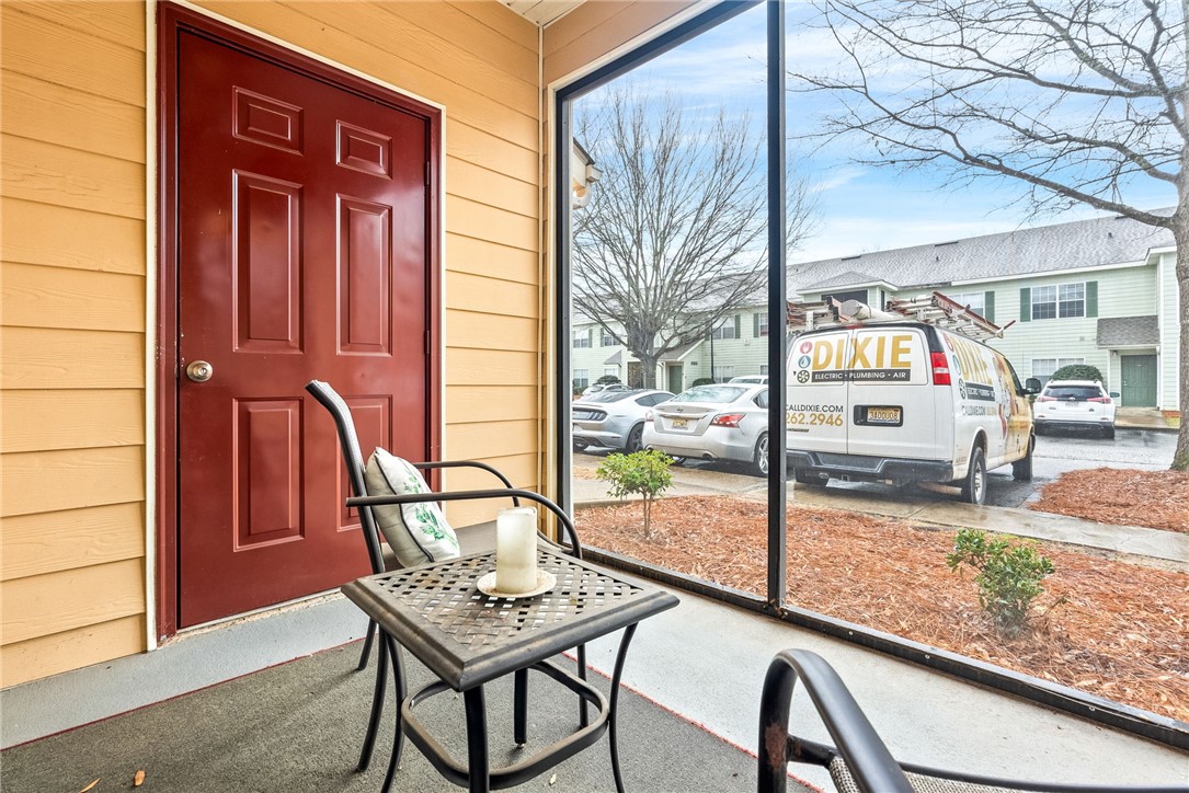 447 W LONGLEAF DRIVE 1206