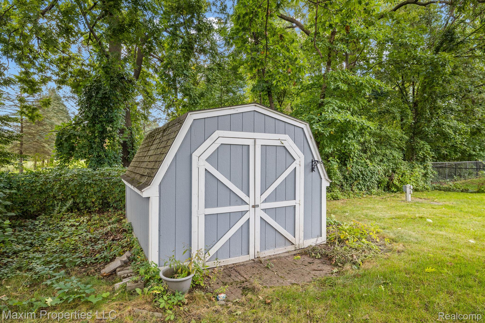 46170 MEADOWVIEW Drive