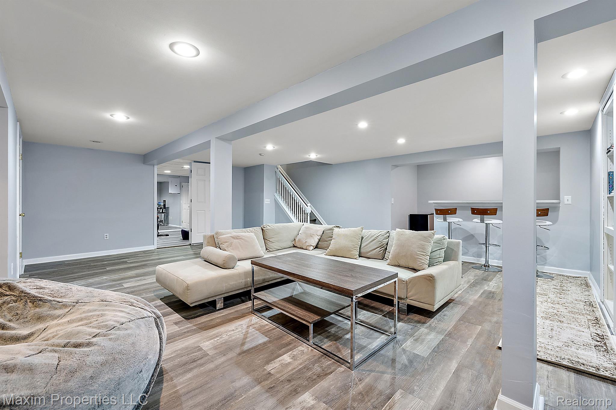 46170 MEADOWVIEW Drive