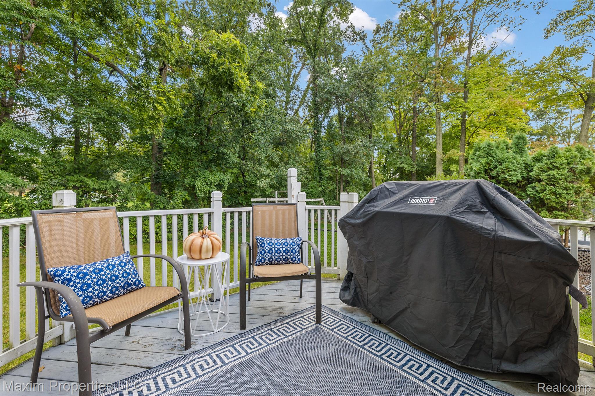 46170 MEADOWVIEW Drive