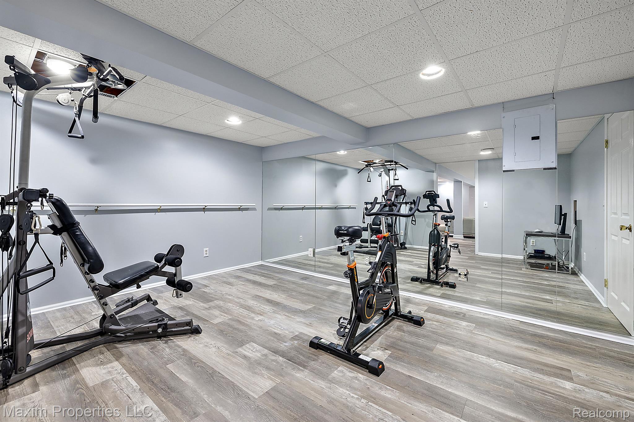 46170 MEADOWVIEW Drive