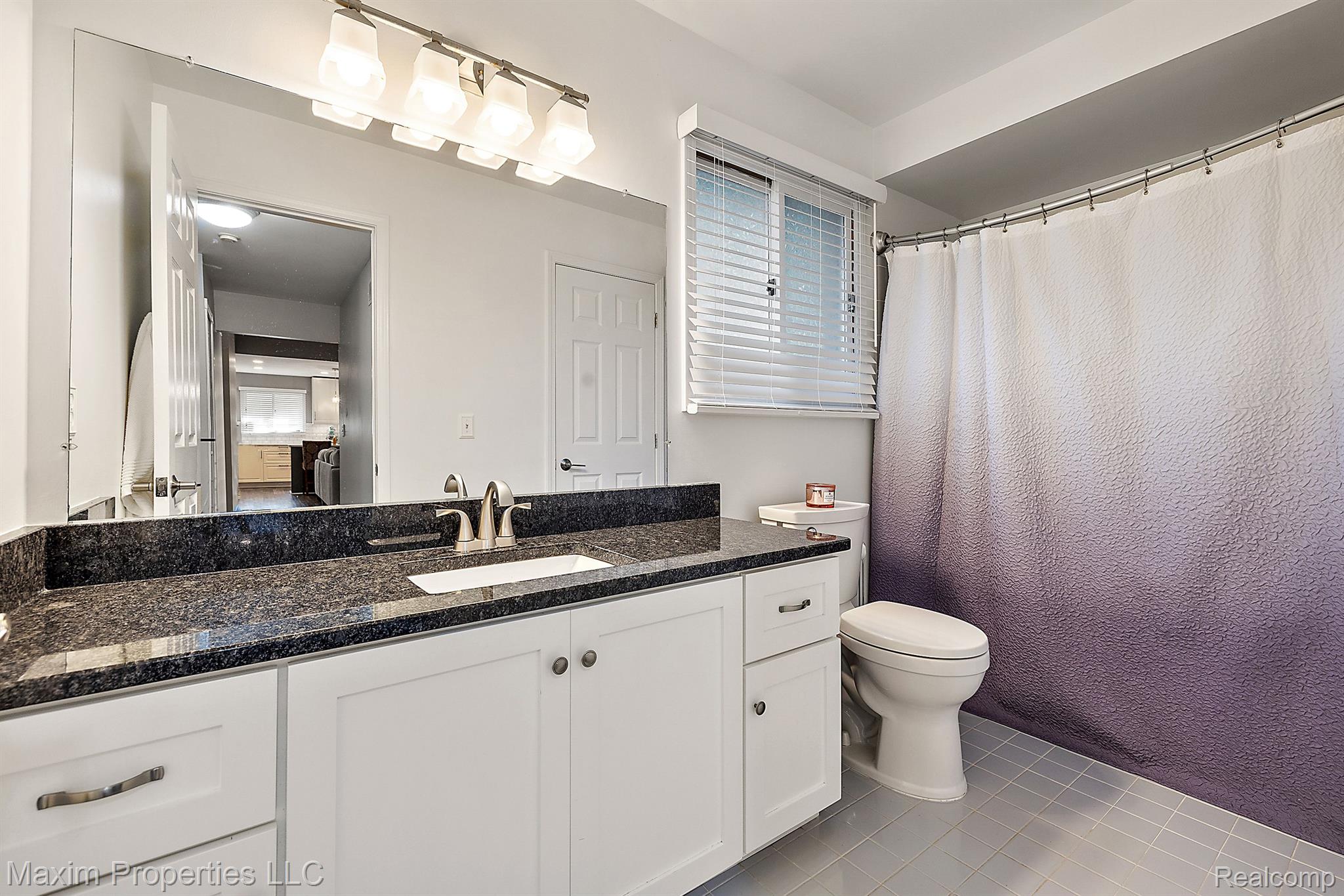 46170 MEADOWVIEW Drive