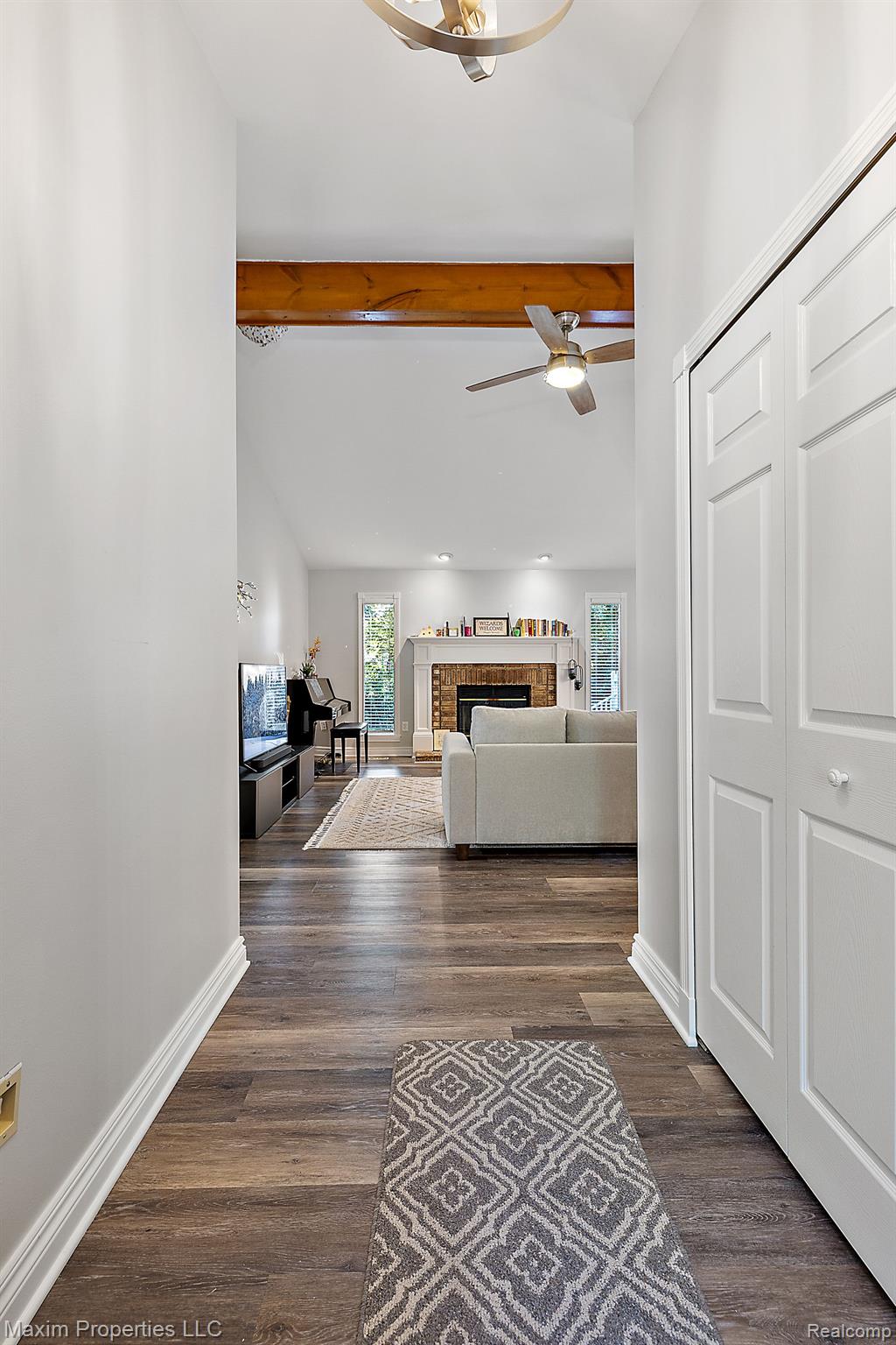 46170 MEADOWVIEW Drive