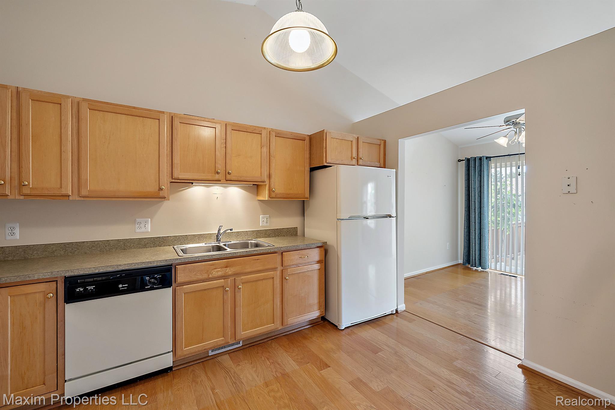 327 CHERRY HILL POINTE Drive