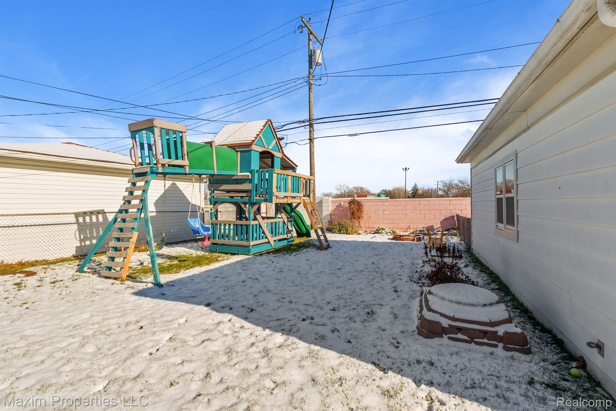 8143 BANNER Street