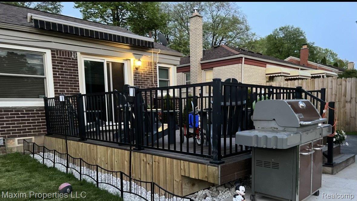 300 PIONEER Drive