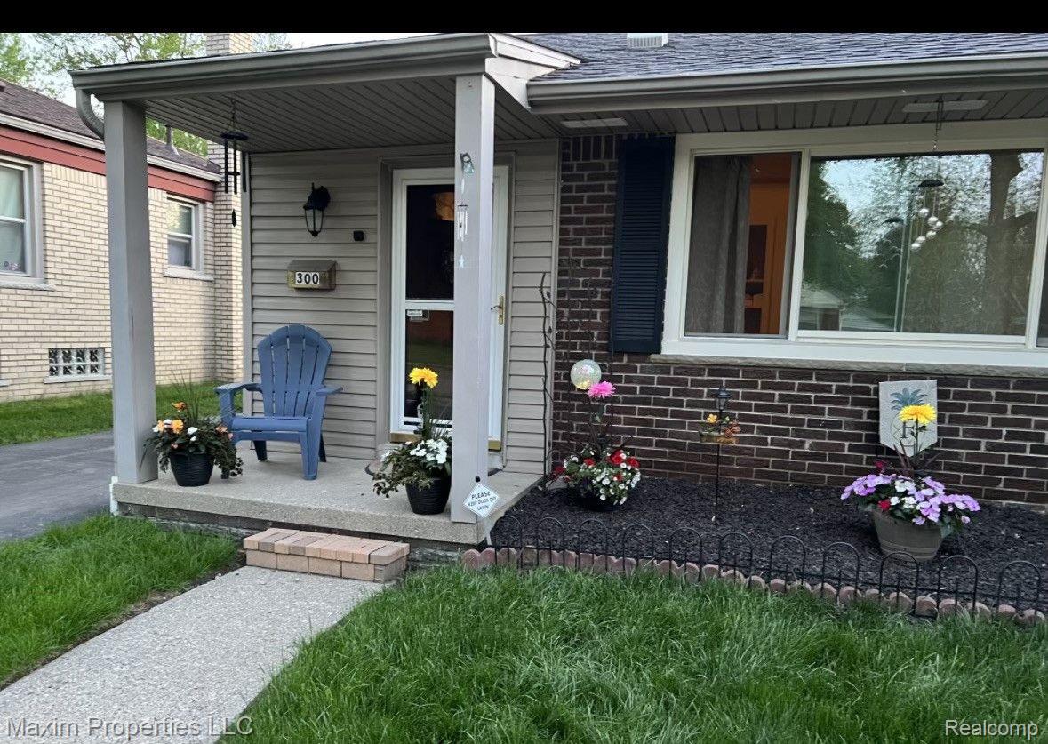 300 PIONEER Drive