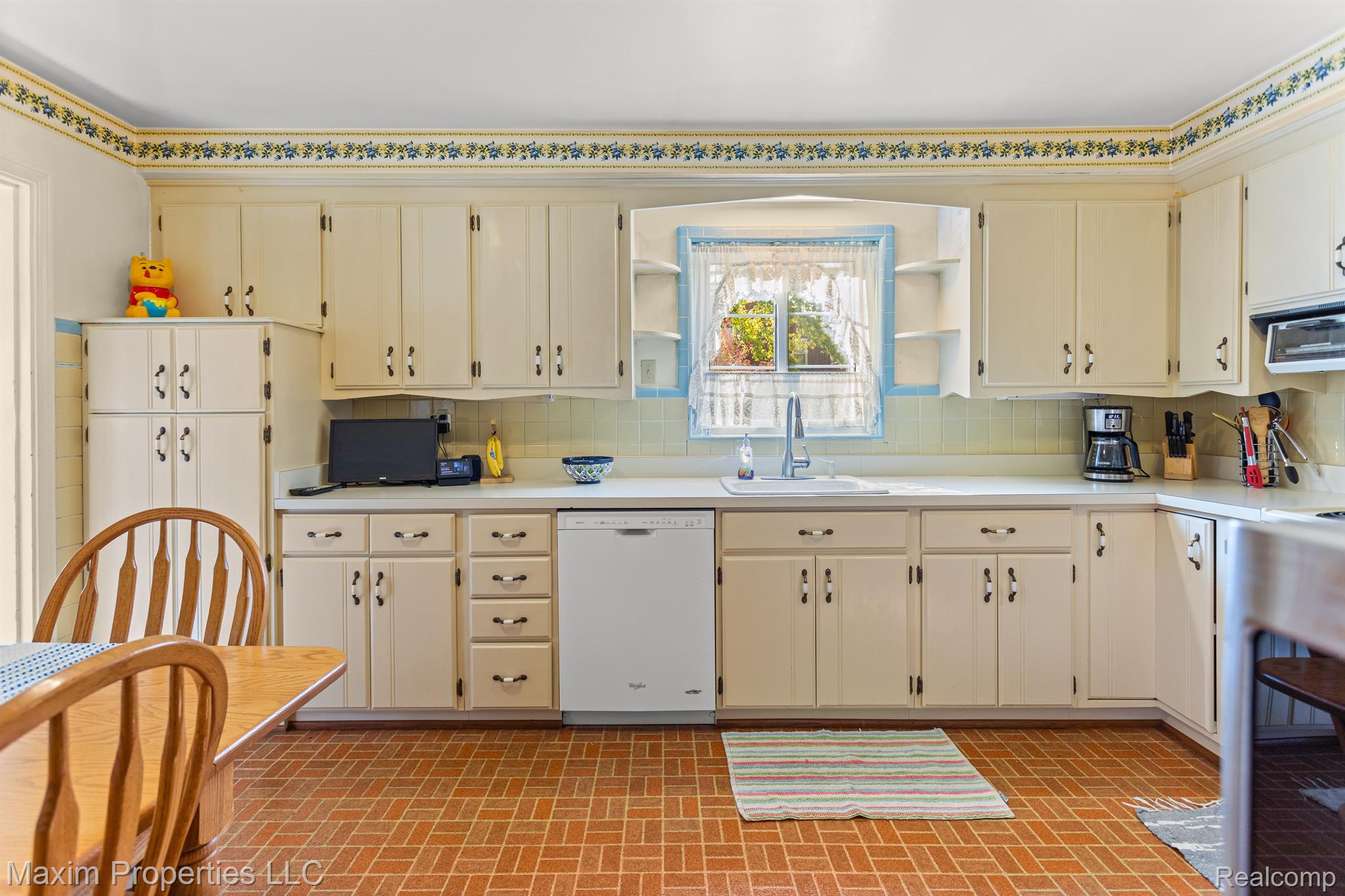 265 CLAREMONT Street