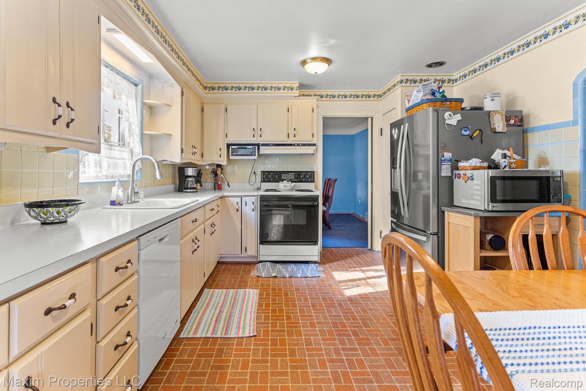 265 CLAREMONT Street