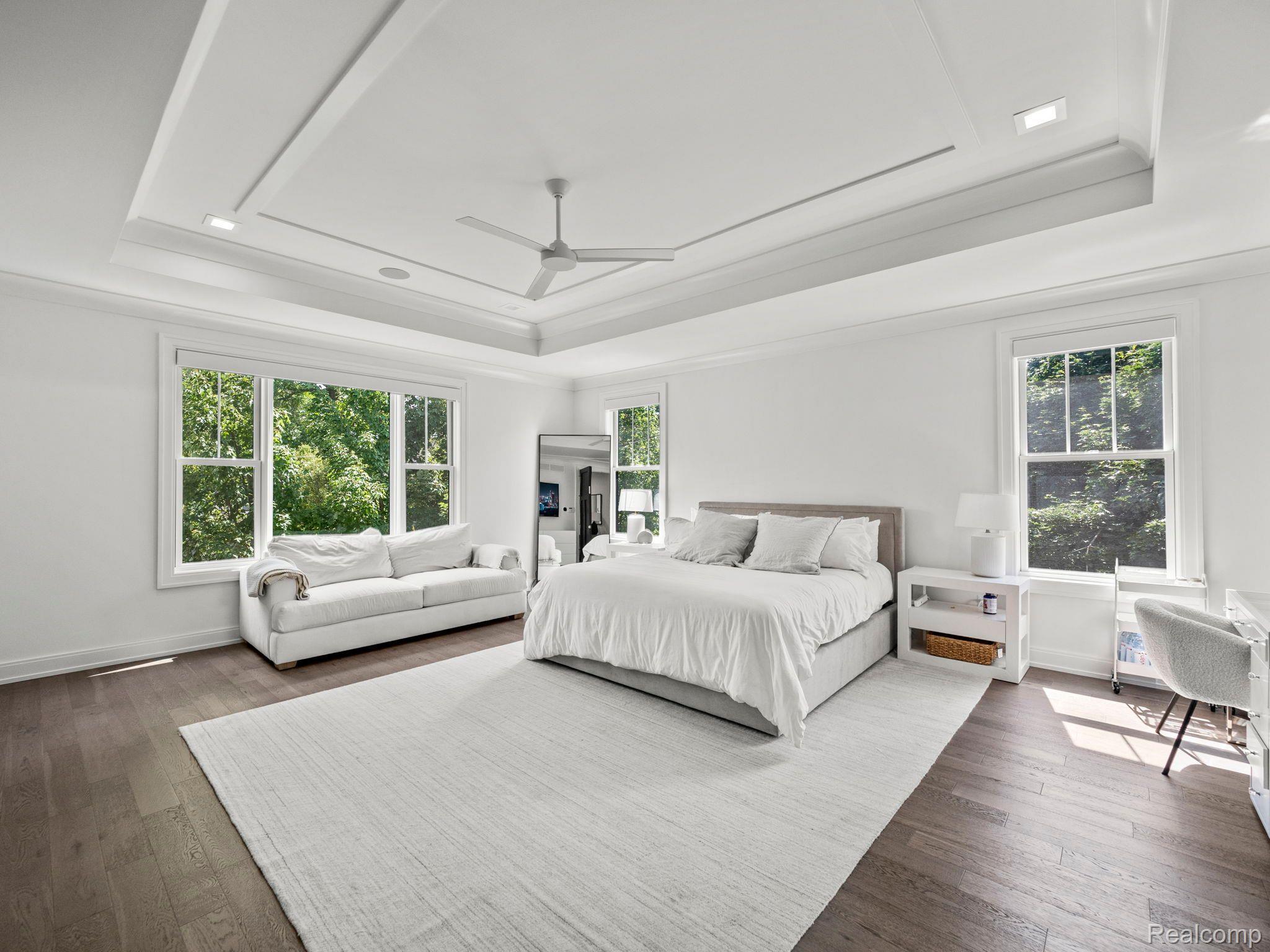574 WESTCHESTER Way
