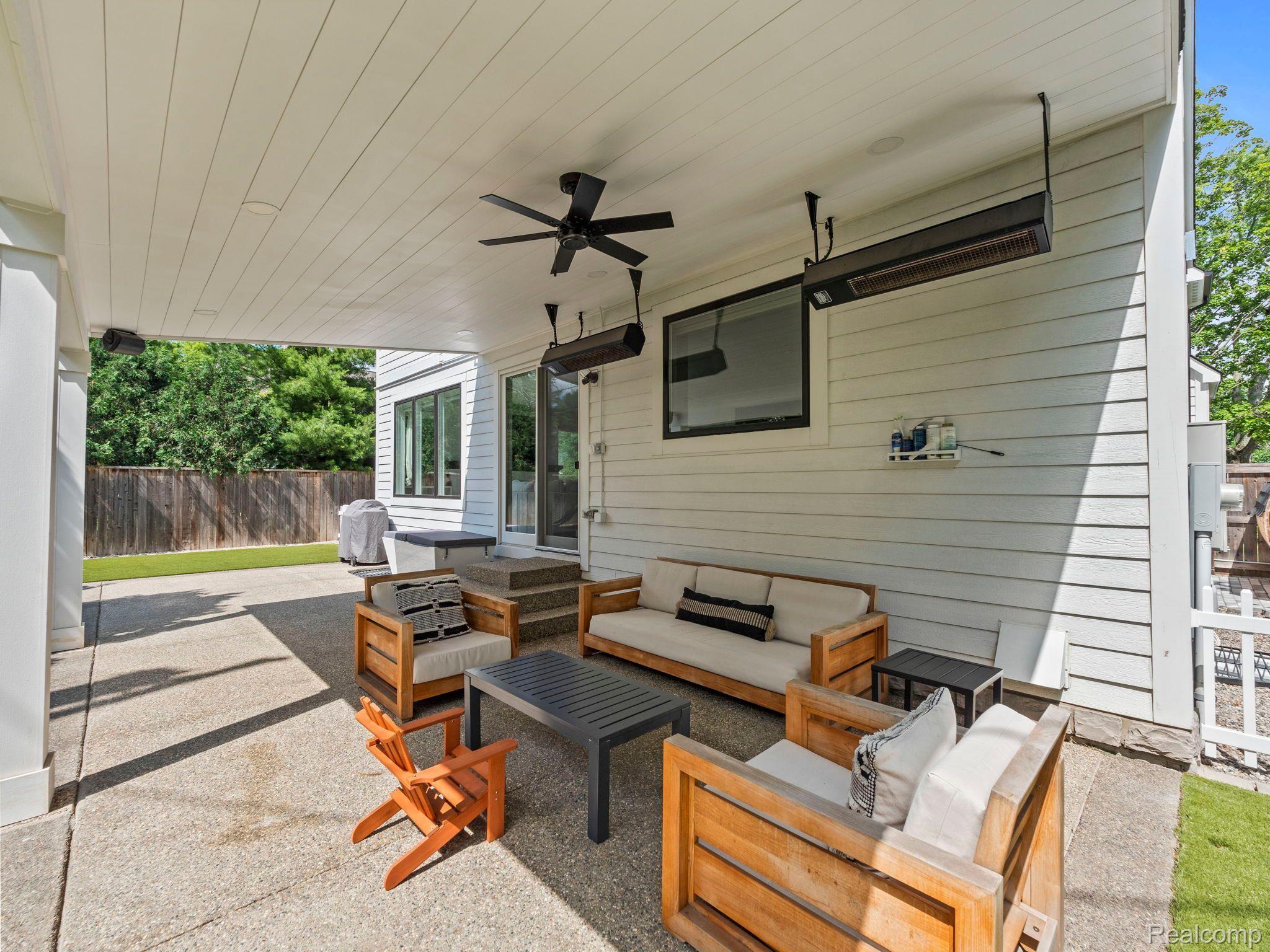 574 WESTCHESTER Way