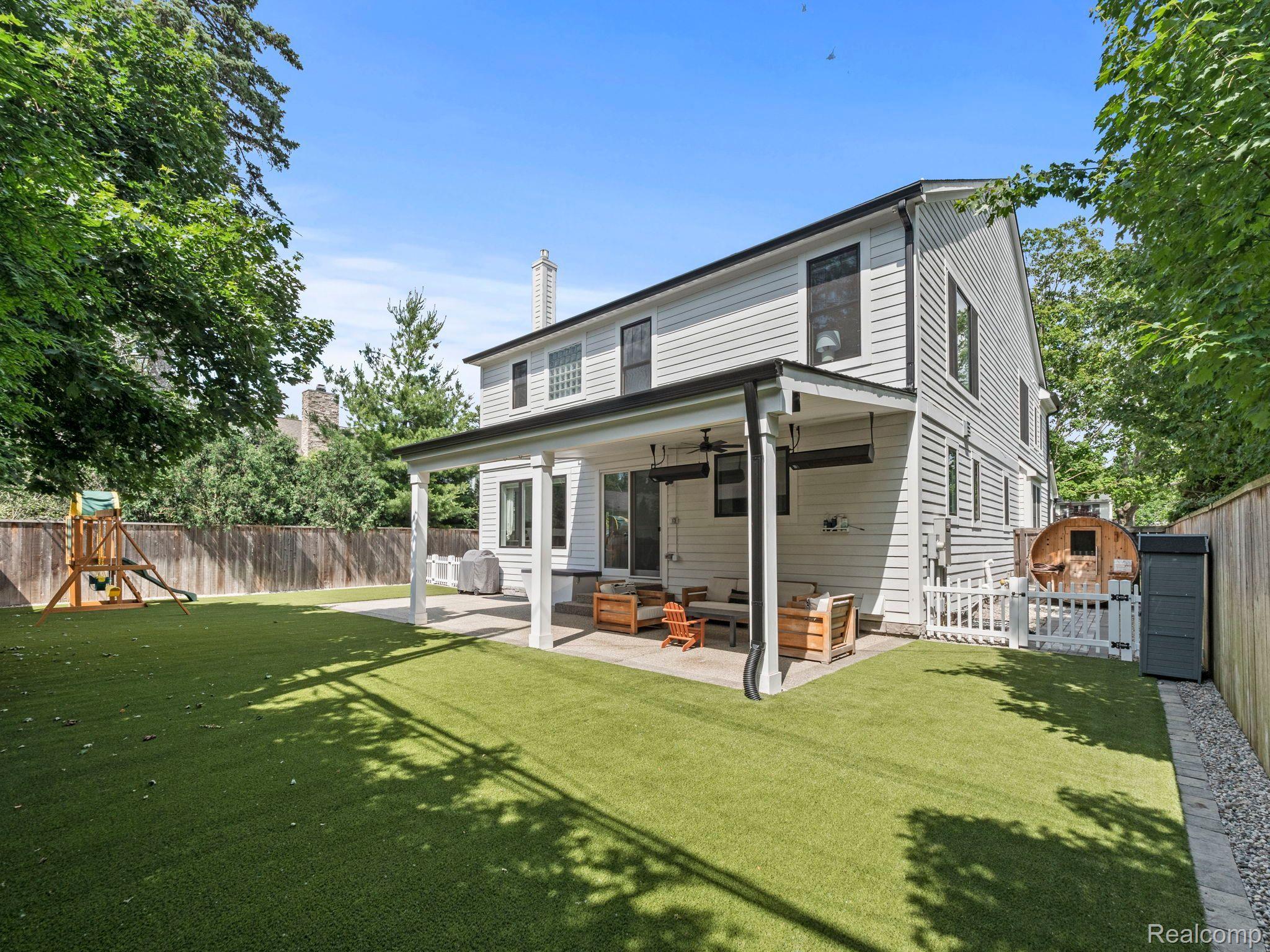 574 WESTCHESTER Way