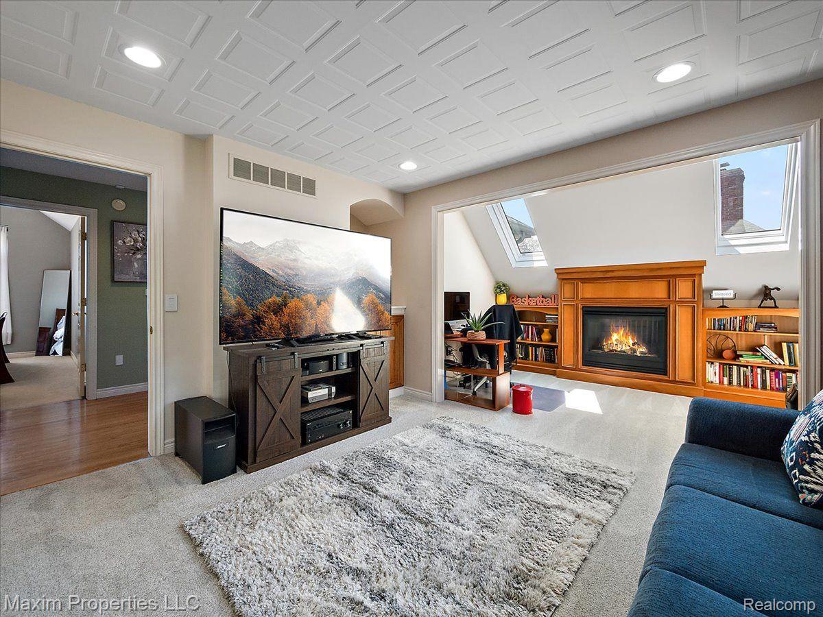 2606 WHITNEY Place