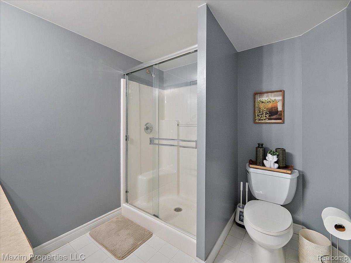 2606 WHITNEY Place