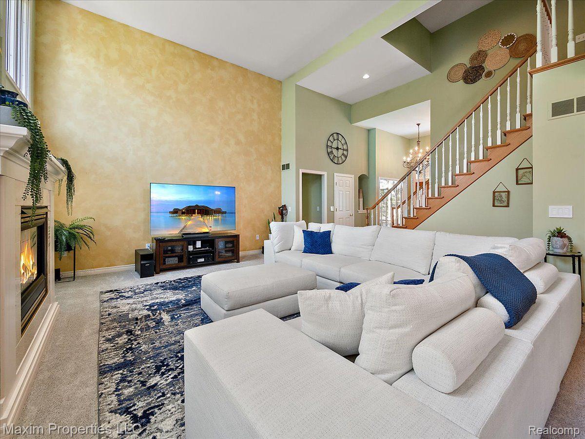 2606 WHITNEY Place
