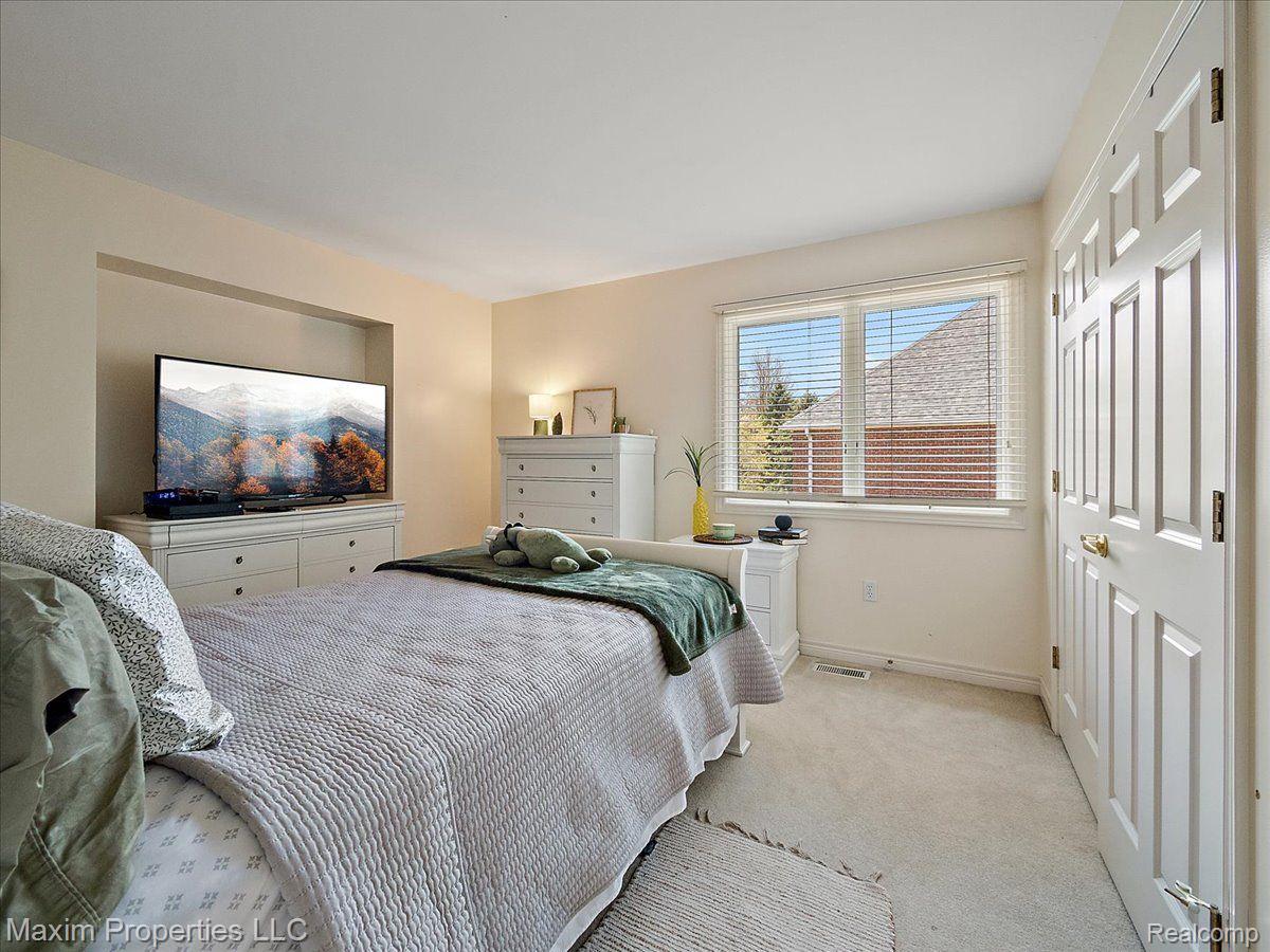 2606 WHITNEY Place